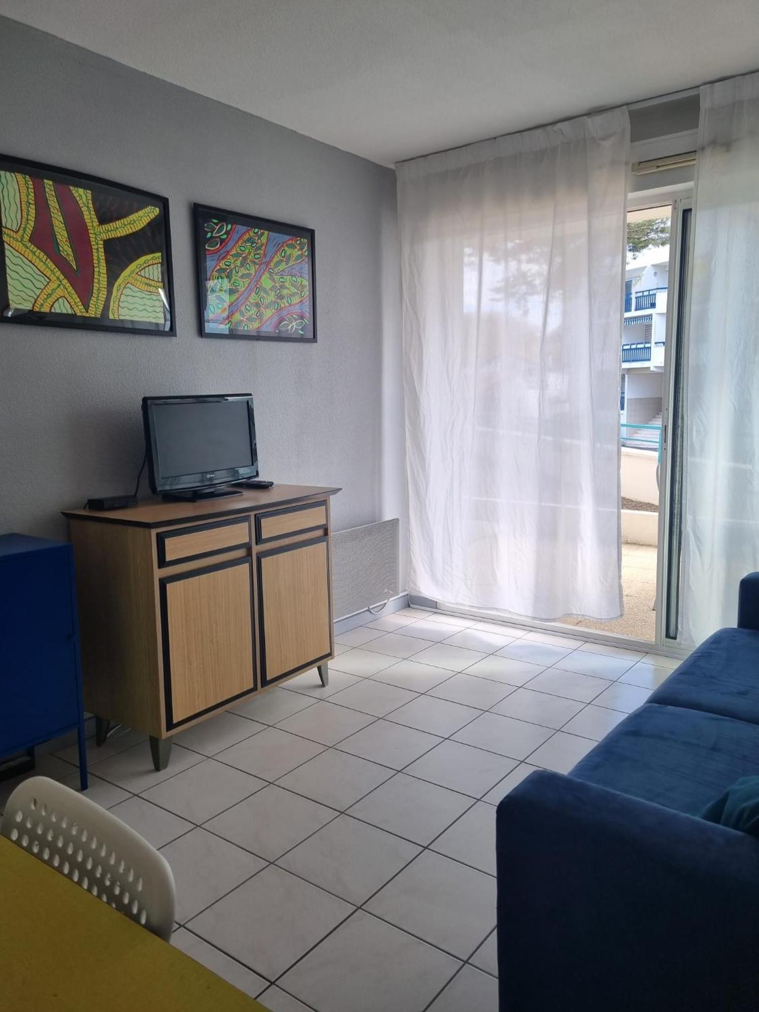 Appartement Du Golf Terrasse Piscine Tout A Pied 씨부르 외부 사진